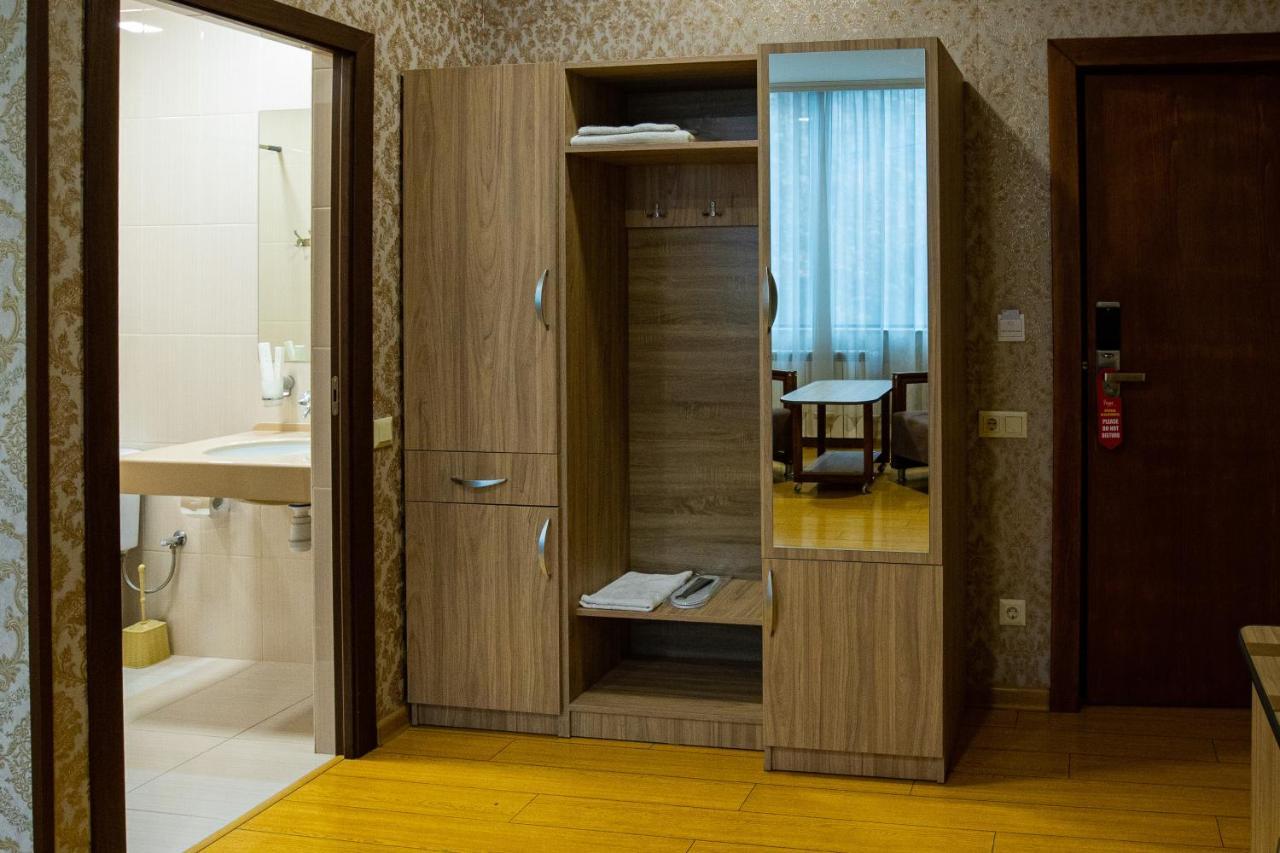 Inga Hotel יירבאן מראה חיצוני תמונה