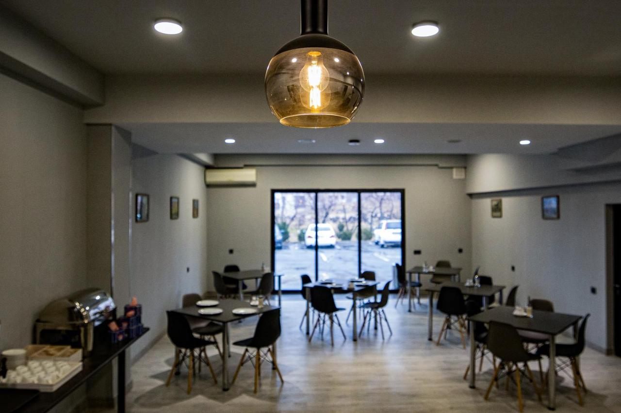Inga Hotel יירבאן מראה חיצוני תמונה