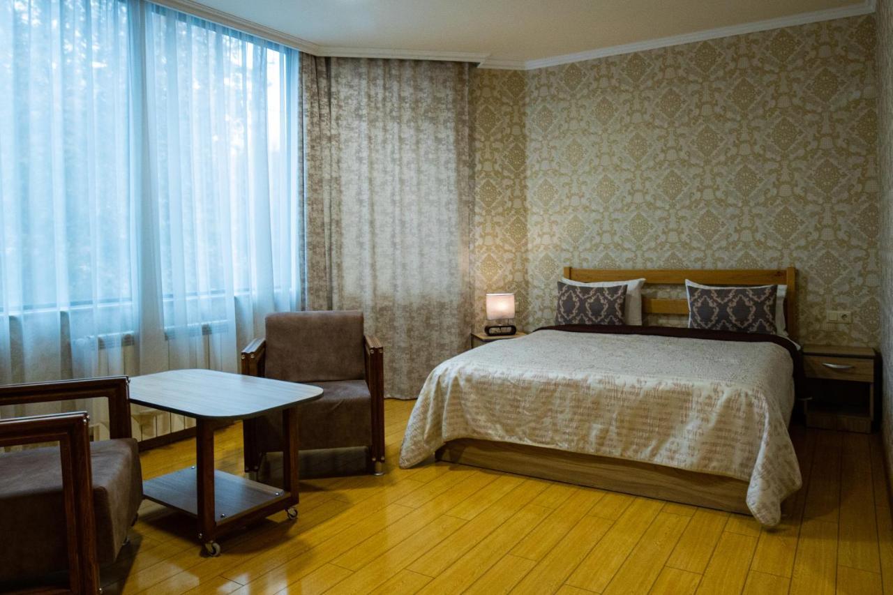 Inga Hotel יירבאן מראה חיצוני תמונה