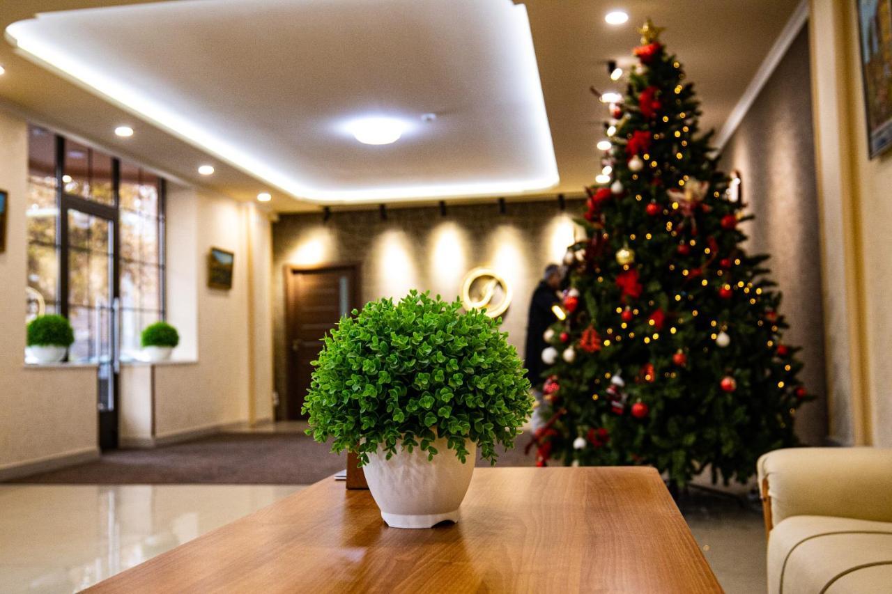 Inga Hotel יירבאן מראה חיצוני תמונה