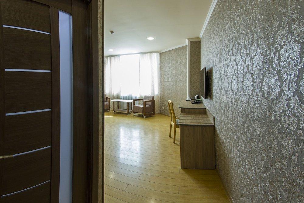 Inga Hotel יירבאן מראה חיצוני תמונה